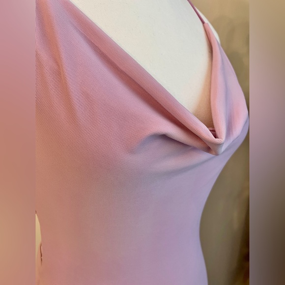 Mannequin size:
      Bust  : 32.5 
      Waist : 25.2
      Hip    : 34.5 - Picture 3 of 4